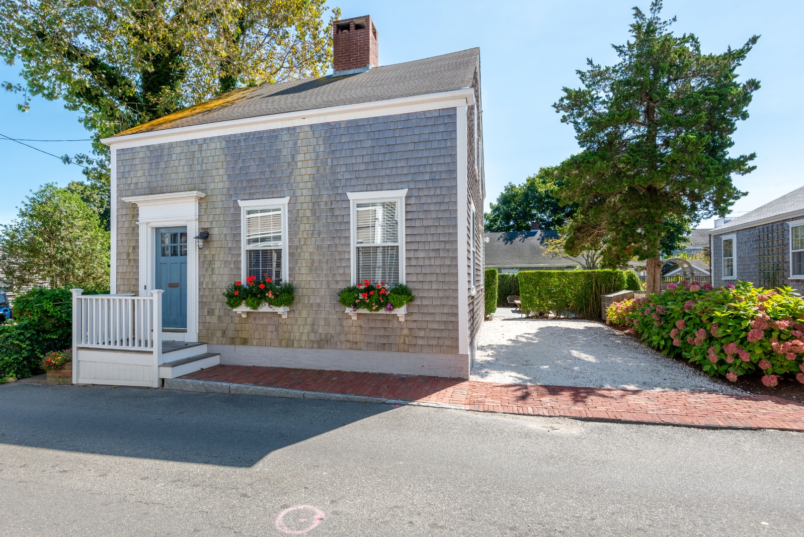 8 East Dover Street Nantucket