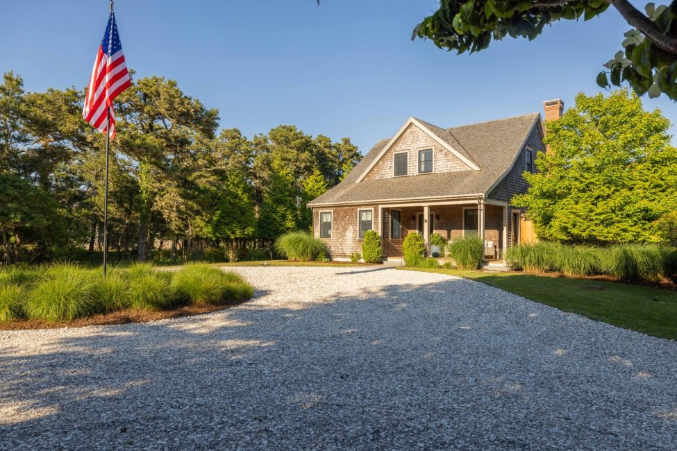 14 Field Avenue 14 Field Avenue Nantucket
