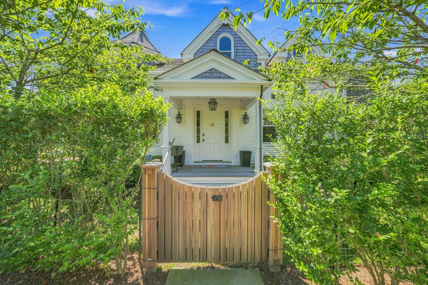 2 Brocks Court Nantucket