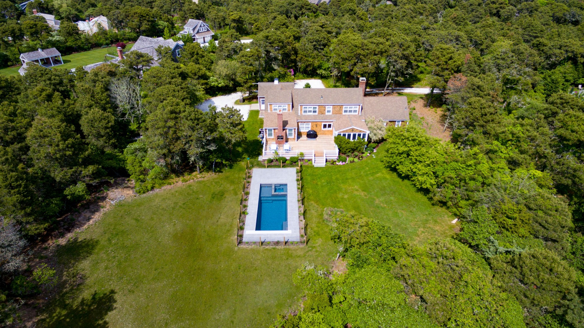 16 Gladlands Avenue Nantucket