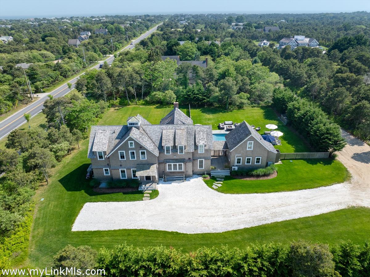 115 Surfside Road Nantucket