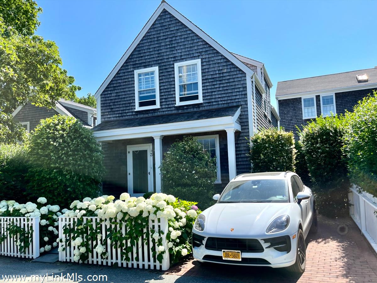 3 Lowell Place Nantucket